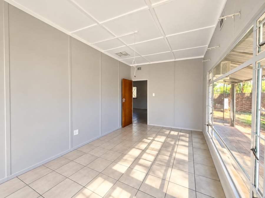 4 Bedroom Property for Sale in Olifantshoek Northern Cape
